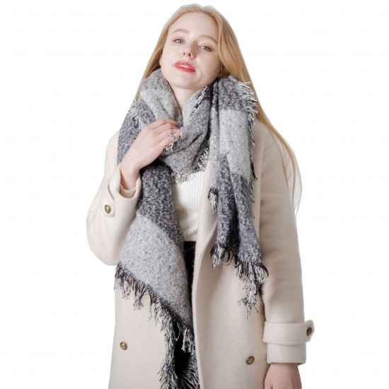 Factory direct supply for export to Europe and America autumn and winter thickened women's shawls with loop yarn, black and gray checkered diagonal scarves in stock Factory direct supply for export to Europe and America autumn and winter thickened women's shawls with loop yarn, black and gray checkered diagonal scarves in stock