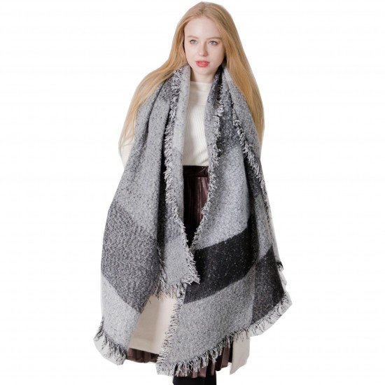 Factory direct supply for export to Europe and America autumn and winter thickened women's shawls with loop yarn, black and gray checkered diagonal scarves in stock Factory direct supply for export to Europe and America autumn and winter thickened women's shawls with loop yarn, black and gray checkered diagonal scarves in stock