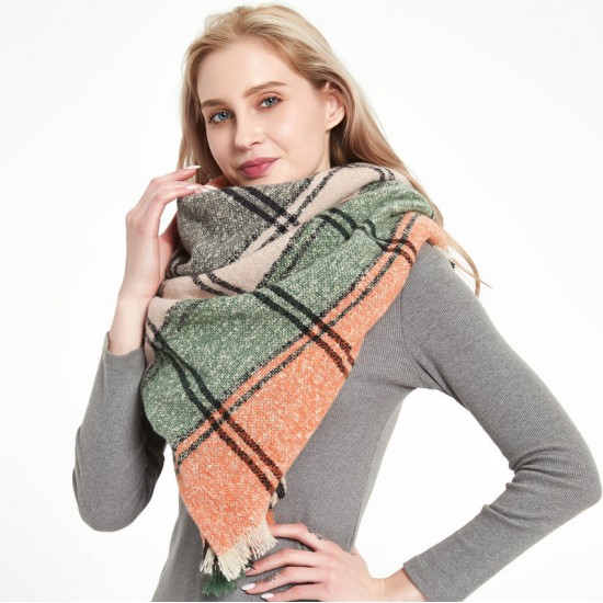 Amazon's popular cross-border European and American spring, autumn and winter women's loop yarn full polyester knitted plaid triangular shawls and scarves
