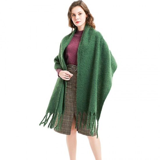Wholesale from the manufacturer of new thickened fringed circle sand solid color scarves for women and men in autumn and winter in Europe and America