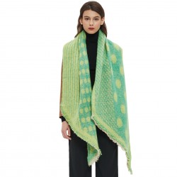 New autumn and winter 2023 foreign trade shawl women's scarf, thickened jacquard polka dot bevel scarf with European and American loop yarn