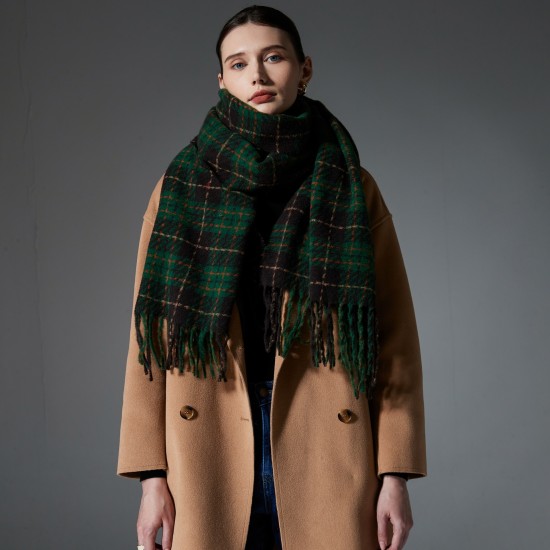 Wholesale of cross-border hot foreign trade new style scarves, European and American autumn and winter fringed green checkered scarves and shawls from Tonglu manufacturer