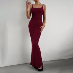 Di Yun designs the 2023 autumn/winter Kardashian ins sexy body-hugging and slimming knitted halter dress for European and American women