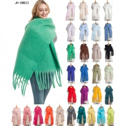 New autumn and winter women's shawls for foreign trade in Europe and America, long tassels, thick whiskers, grass green thick solid color scarf, Tonglu manufacturer