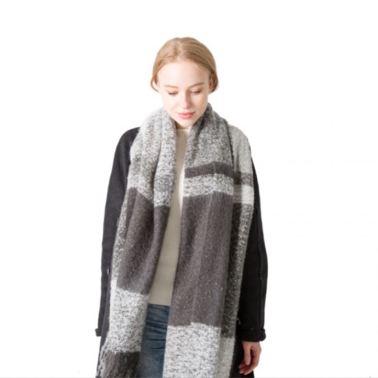 Cross-border exclusive supply of full polyester loop sand check scarves for women's warmth and tassel scarves and shawls for autumn and winter in Europe and America Cross-border exclusive supply of full polyester loop sand check scarves for women's warmth and tassel scarves and shawls for autumn and winter in Europe and America