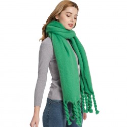 Wholesale manufacturer of new European and American autumn and winter scarves with loop yarn knots, thick braids and thick tassels in solid colors