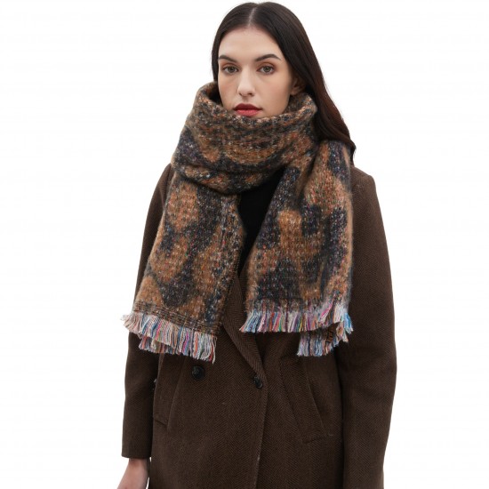 Wholesale manufacturer of 2025 new style scarves for European and American autumn and winter men's and women's jacquard short beard and leopard print scarves