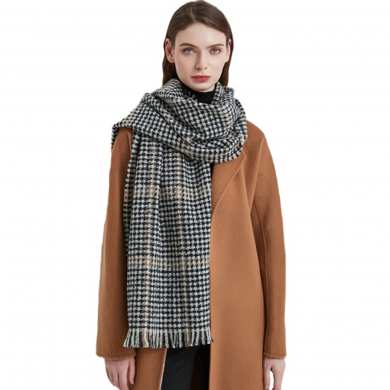 Wholesale manufacturer of European, American and British retro checkered scarves for women's winter Korean-style fashionable scarves and warm shawls Wholesale manufacturer of European, American and British retro checkered scarves for women's winter Korean-style fashionable scarves and warm shawls