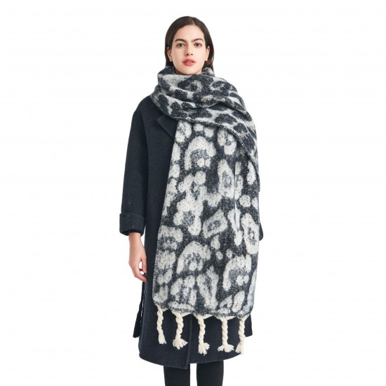 Wholesale of new European and American autumn and winter style circle jacquard leopard print knotted tassel scarves and thick shawls for women Wholesale of new European and American autumn and winter style circle jacquard leopard print knotted tassel scarves and thick shawls for women