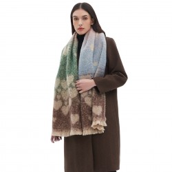Factory direct supply of new women's scarves for export, European and American autumn and winter jacquard heart-shaped scarves with loop yarns
