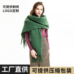 Wholesale from the manufacturer of new thickened fringed circle sand solid color scarves for women and men in autumn and winter in Europe and America