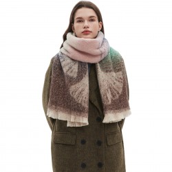 New cross-border autumn and winter export European and American circle yarn short beard jacquard ginkgo leaf scarf shawl manufacturer