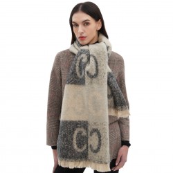 Amazon 2025 Foreign Trade New style scarf for men and women in Europe and America autumn and winter, short beard jacquard letter scarf manufacturer