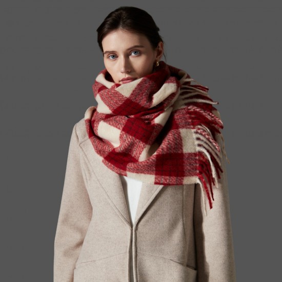 Amazon's popular foreign trade European and American autumn and winter high-end new fringed checkered scarf and shawl manufacturer Amazon's popular foreign trade European and American autumn and winter high-end new fringed checkered scarf and shawl manufacturer